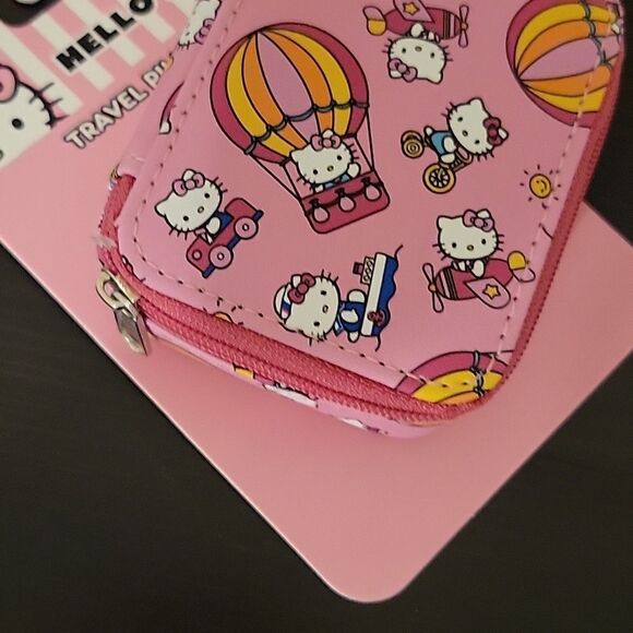 Sanrio Hello Kitty Travel Pill Case NWT - Picture 3 of 7